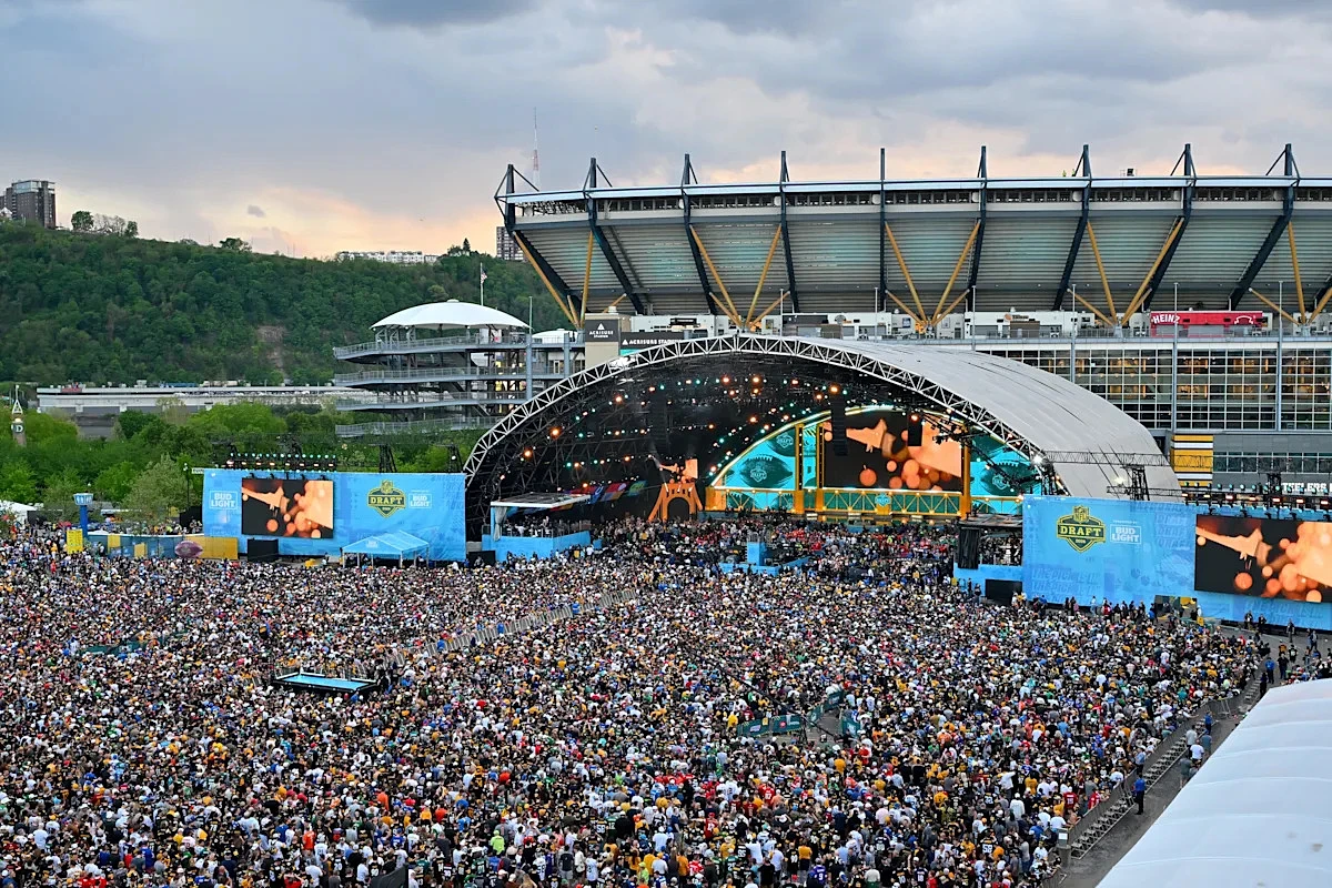 Detroit loses all-time NFL draft attendance record to Pittsburgh
