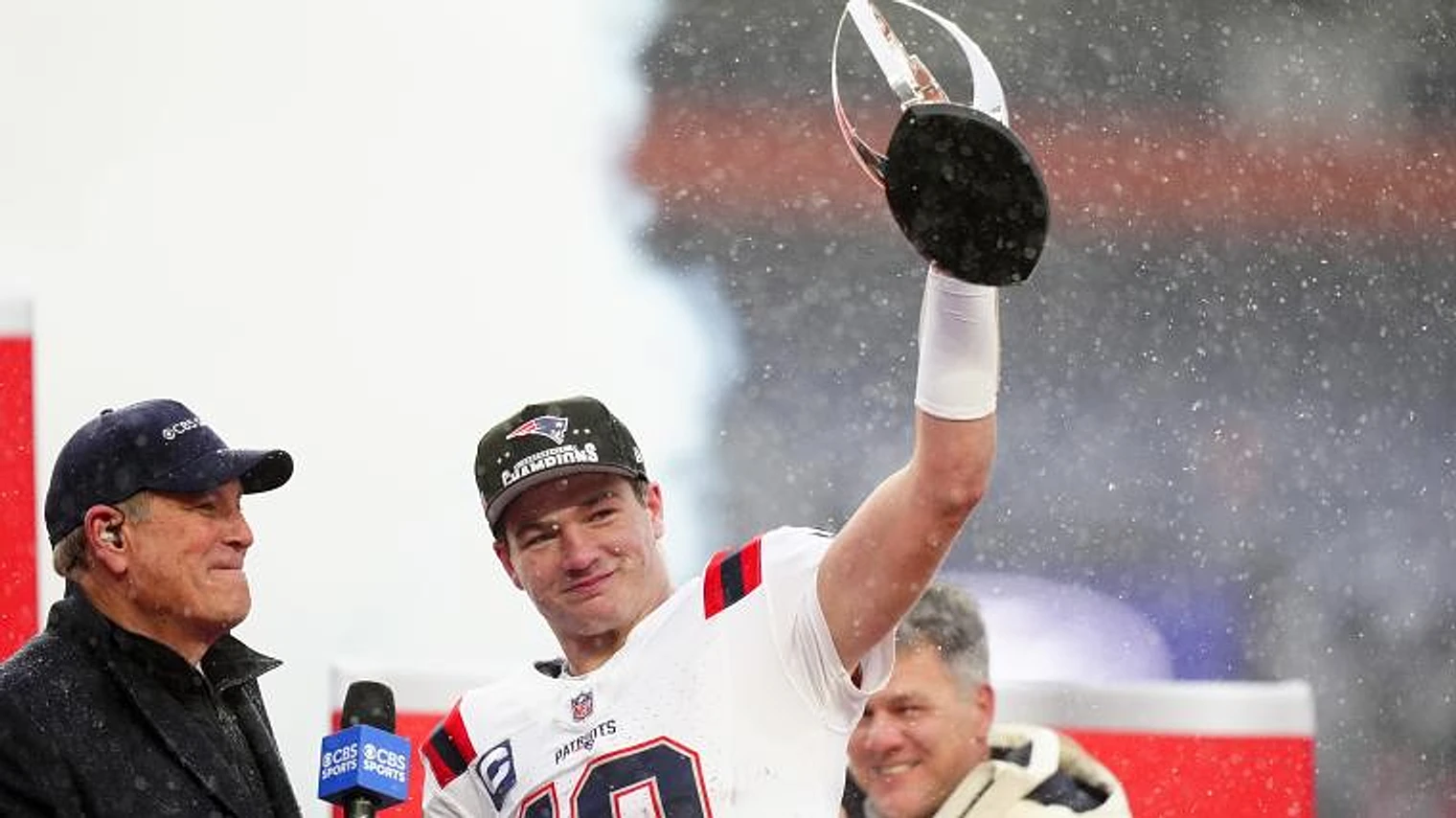 Patriots sign NAIA star WR to $252,000 contract after draft