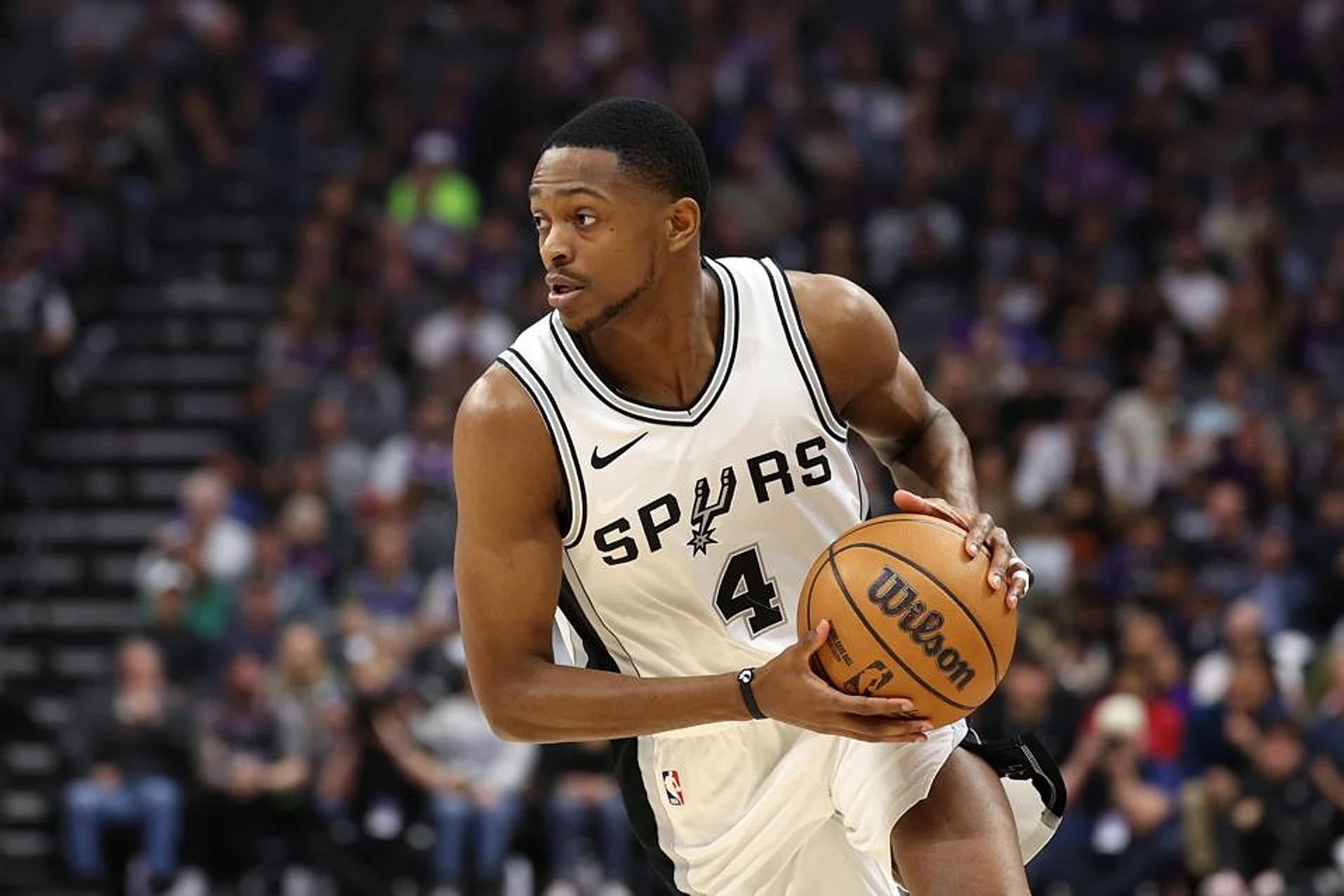 NBA Playoffs: How Spurs’ De’Aaron Fox Helps Young Players