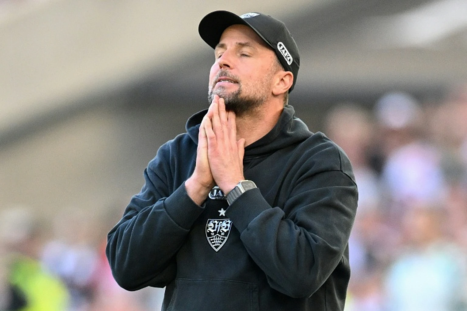 Stuttgart stumble against Bremen in top-four race - Image 1