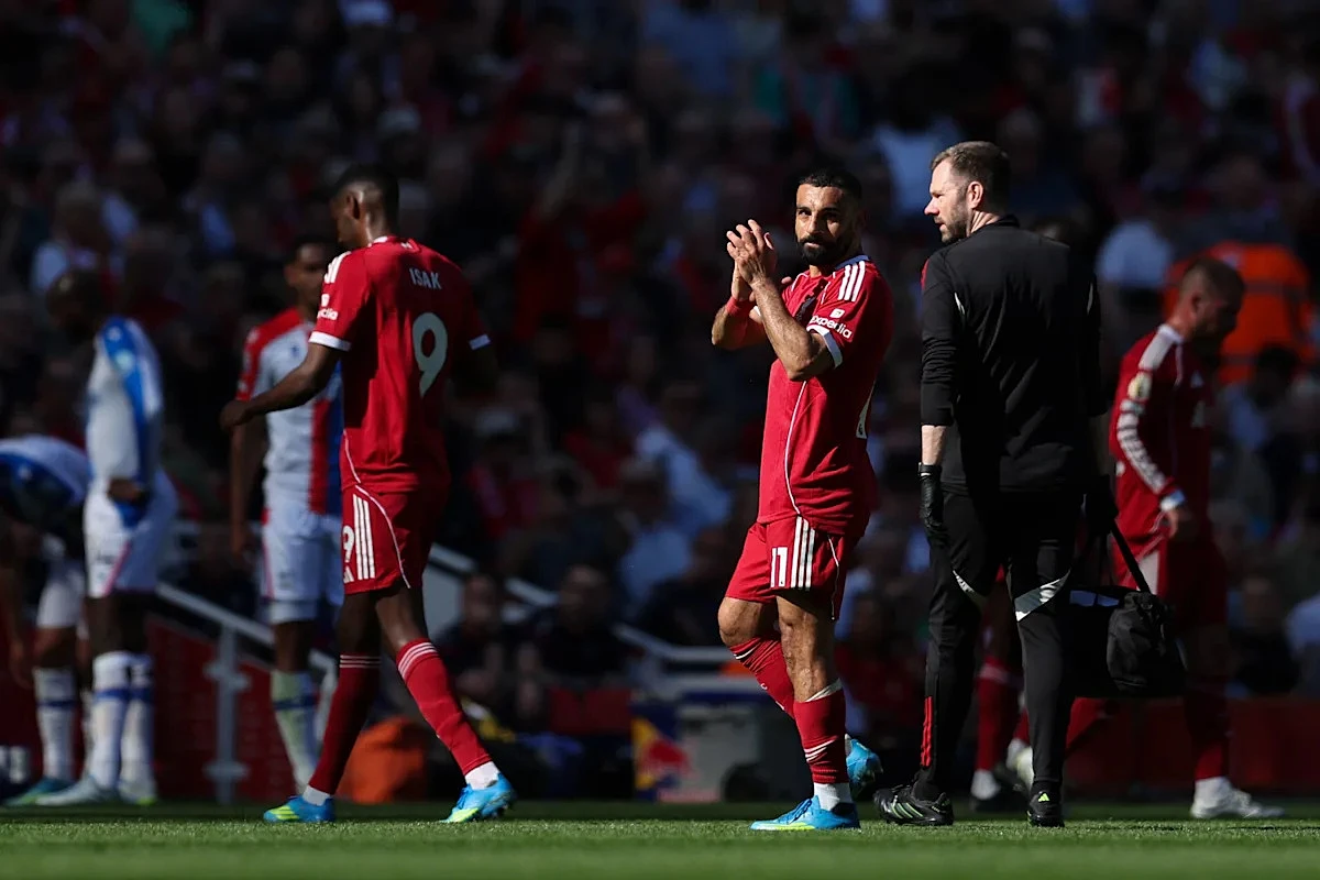Virgil van Dijk hints at potential return for Liverpool legend