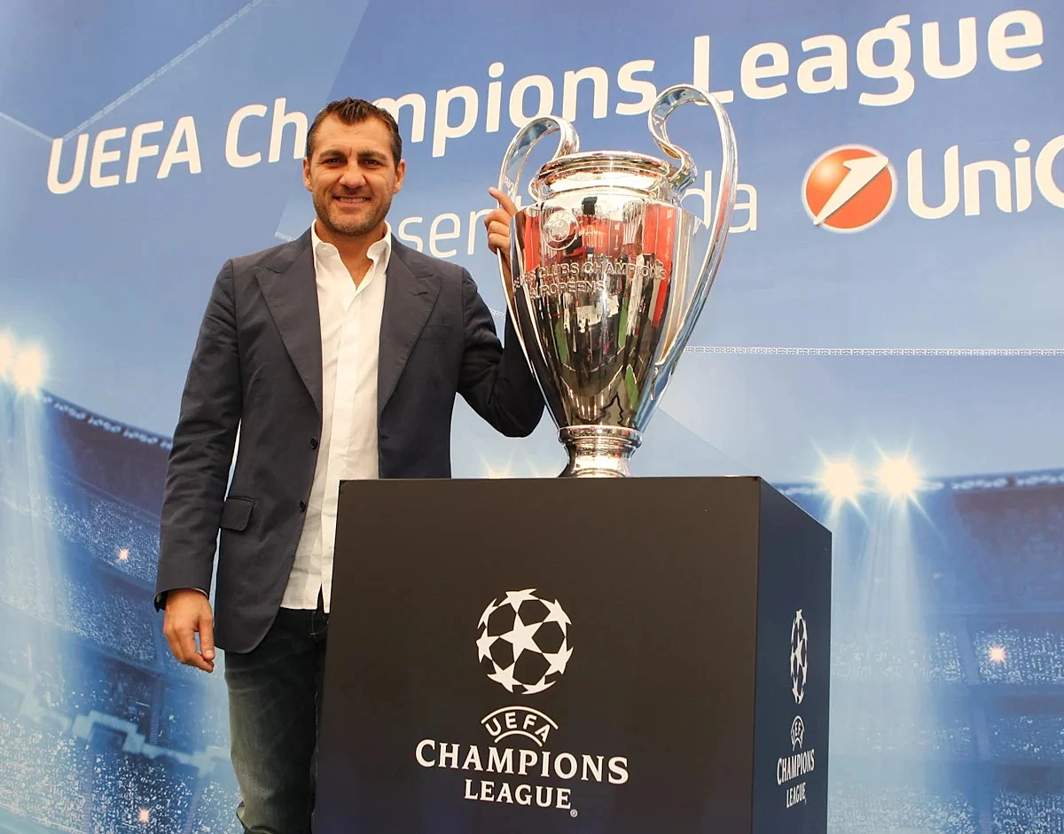 Former Italy forward backs Barcelona superstar for AC Milan move: ‘Better off there’