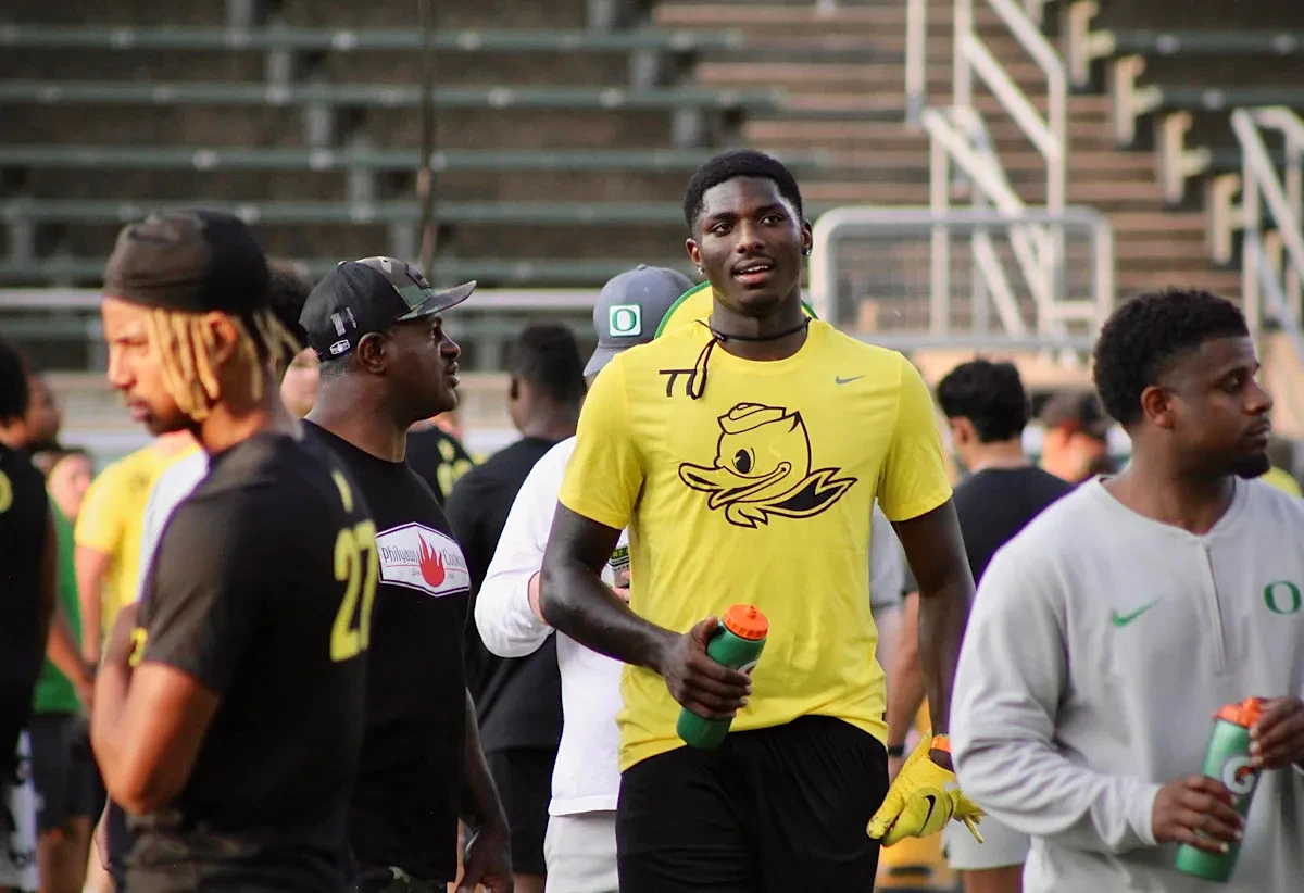 Kendre Harrison focused on ‘football first’ over basketball with Oregon Ducks