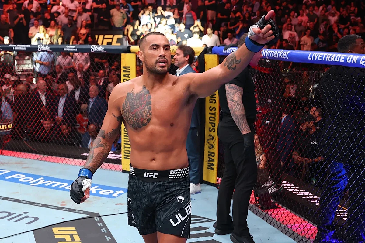 Carlos Ulberg makes optimistic ‘6-to-8 months’ recovery timetable for UFC 327 knee injury