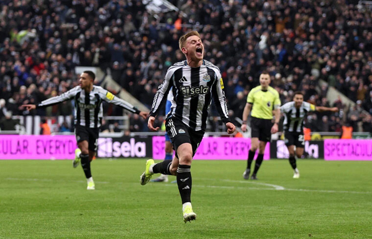 Top 10 latest goals in Premier League history: The most dramatic stoppage-time moments