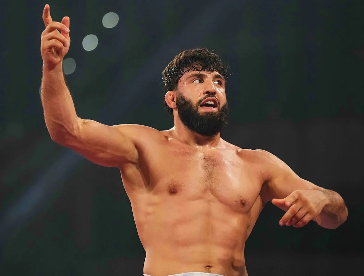 Arman Tsarukyan returns for another wrestling match at RAF 9