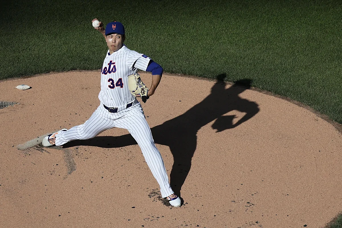 Mets place Kodai Senga on IL, recall Christian Scott