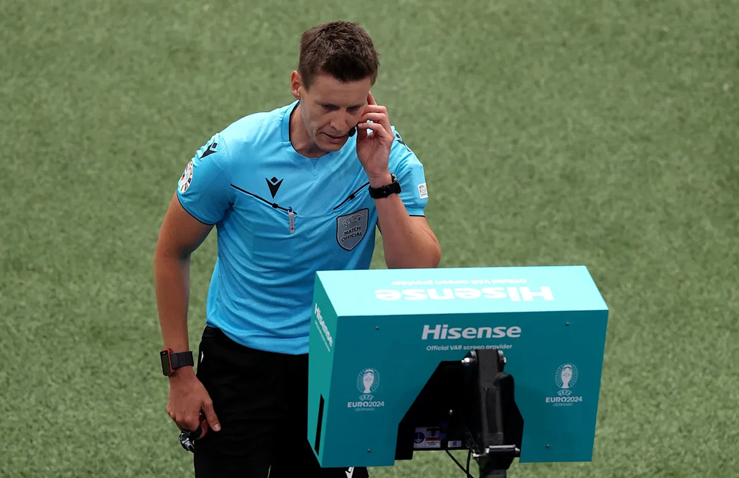 🚨 Refereeing: two major changes coming for the 2026 World Cup!