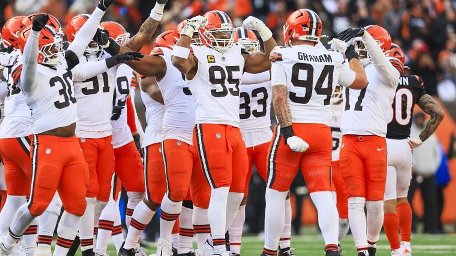 Browns sign ex-Chiefs Super Bowl champion, 10-year veteran after NFL Draft
