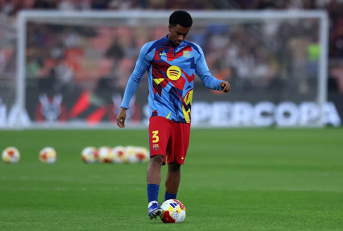 Manchester United eye Barcelona homegrown defender; club could sell for offers above €50m