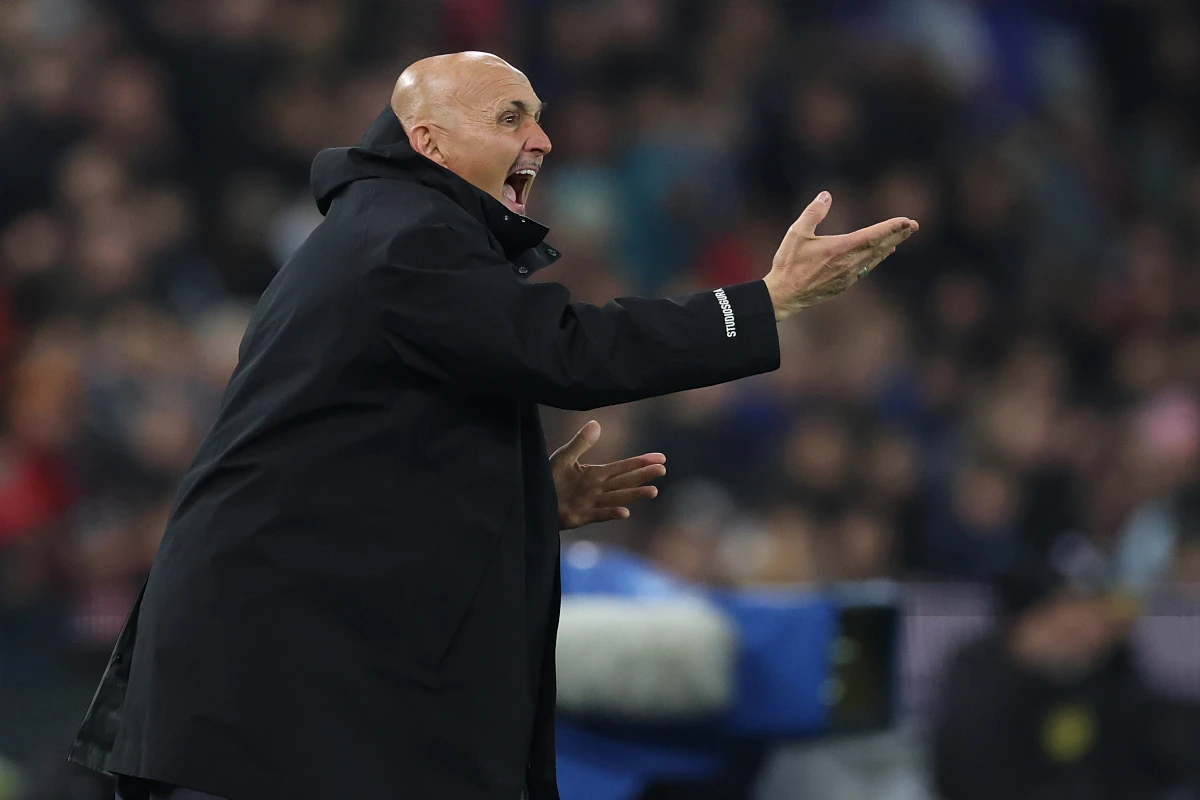 Juventus coach Spalletti tells Kelly to be more aggressive: ‘You have to go’ – video