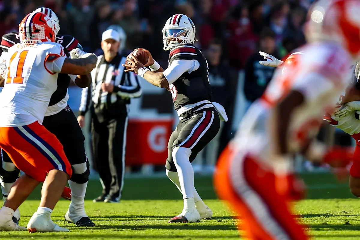 Vikings land a new QB in Way-Too-Early Mock Draft for 2027