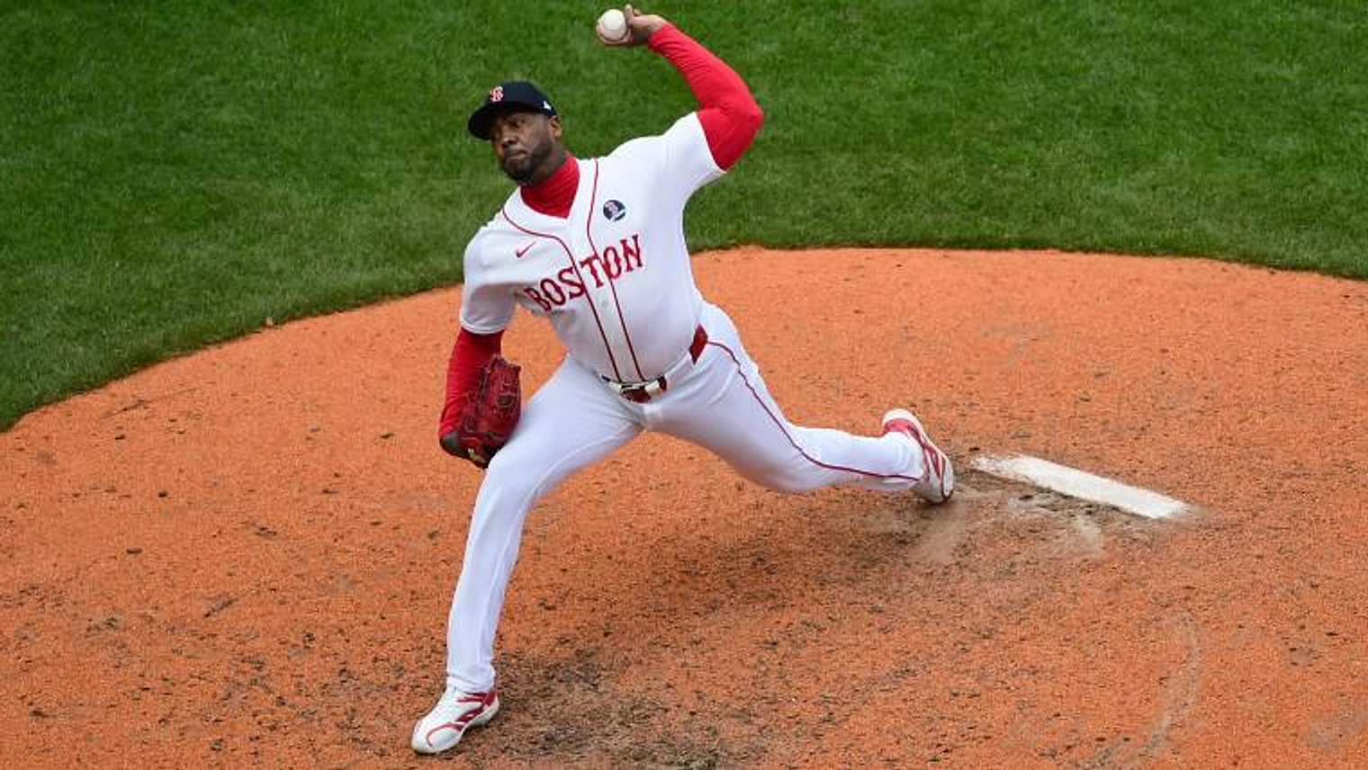 Rangers linked to Phillies, Red Sox closers in early MLB trade deadline prediction