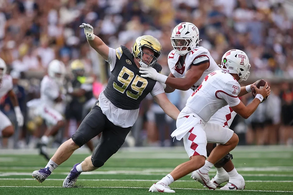 Why the Chicago Bears traded up for Jordan van den Berg in NFL draft