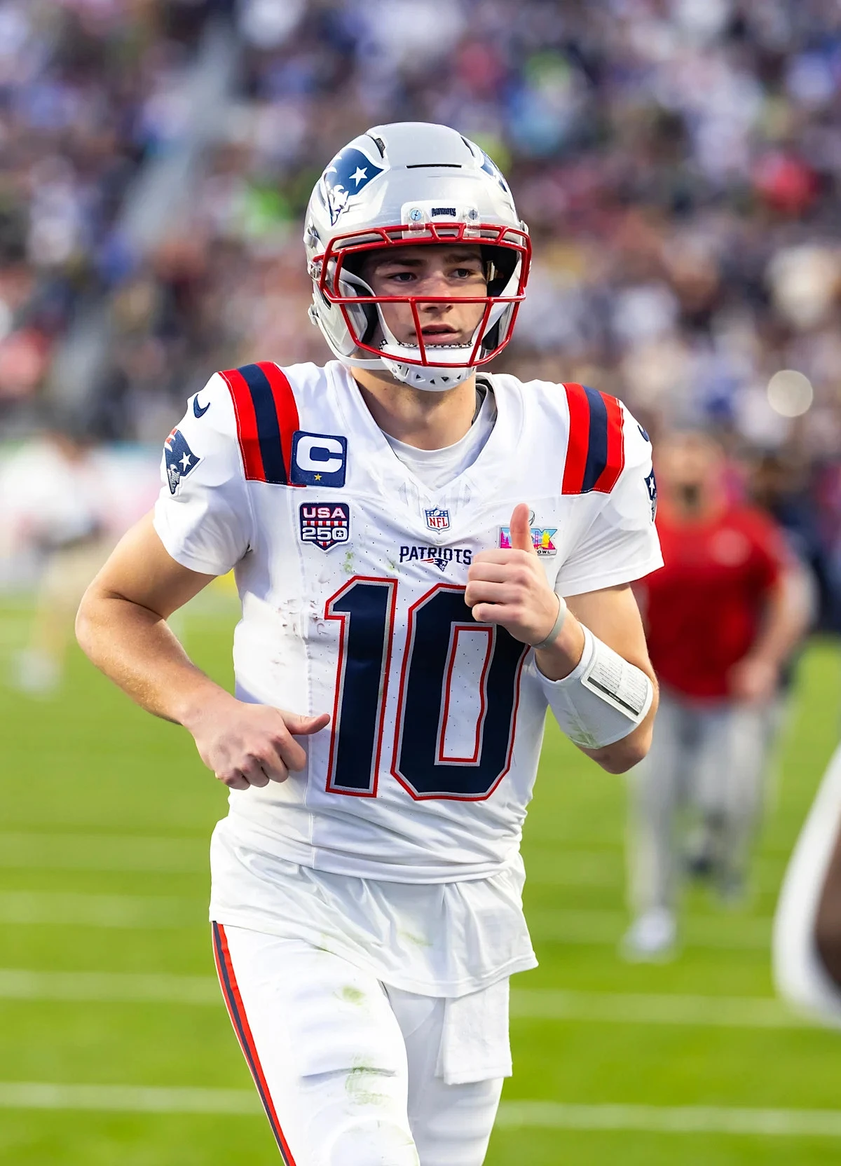 Drake Maye offers support for Mike Vrabel amid scandal