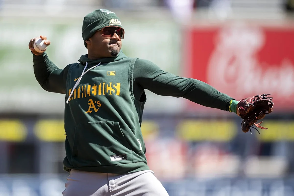 Mets claim Andy Ibáñez off waivers from A’s