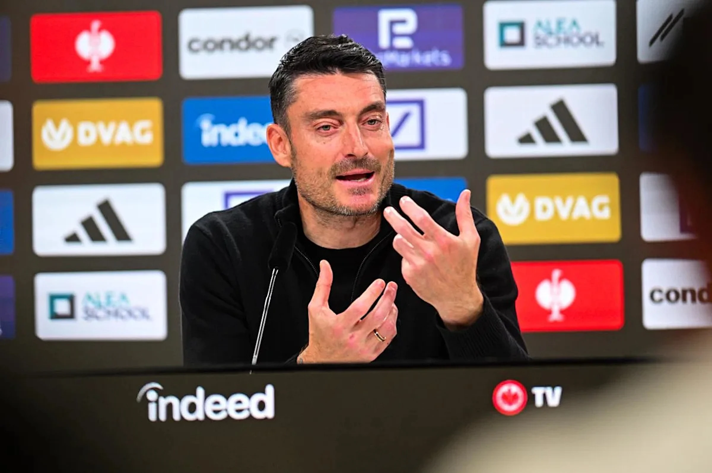 Riera hits back at rumours of rift with Burkardt: "I won't accept any lies"