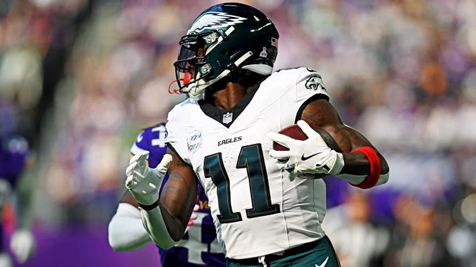 Patriots urged to sign ex-Chiefs $54 million history-making WR as A.J. Brown backup plan