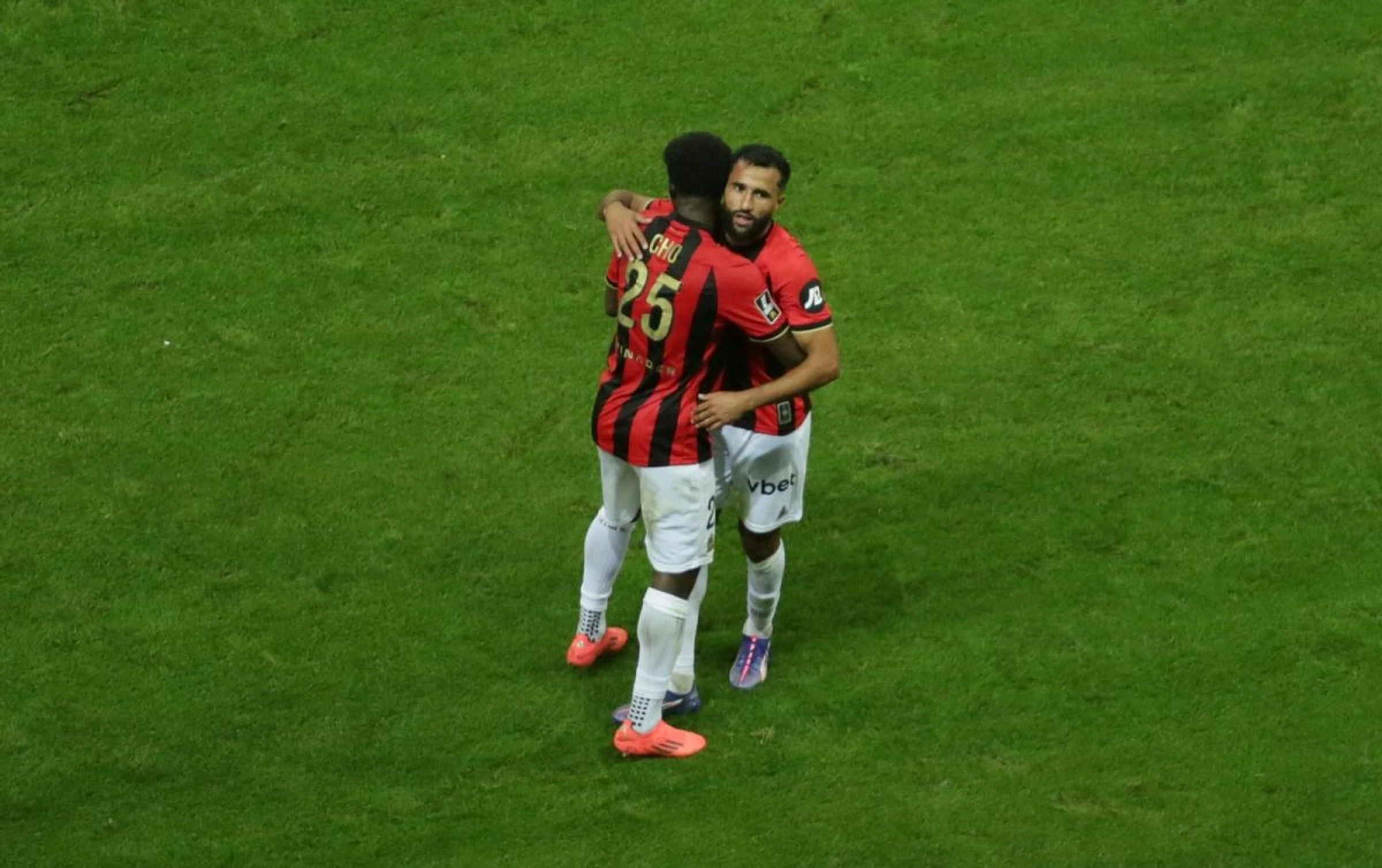 PLAYER RATINGS | OGC Nice 1-1 Lens: Ali Abdi rescues point for Nice as Lens fail to take advantage of PSG’s slip-up