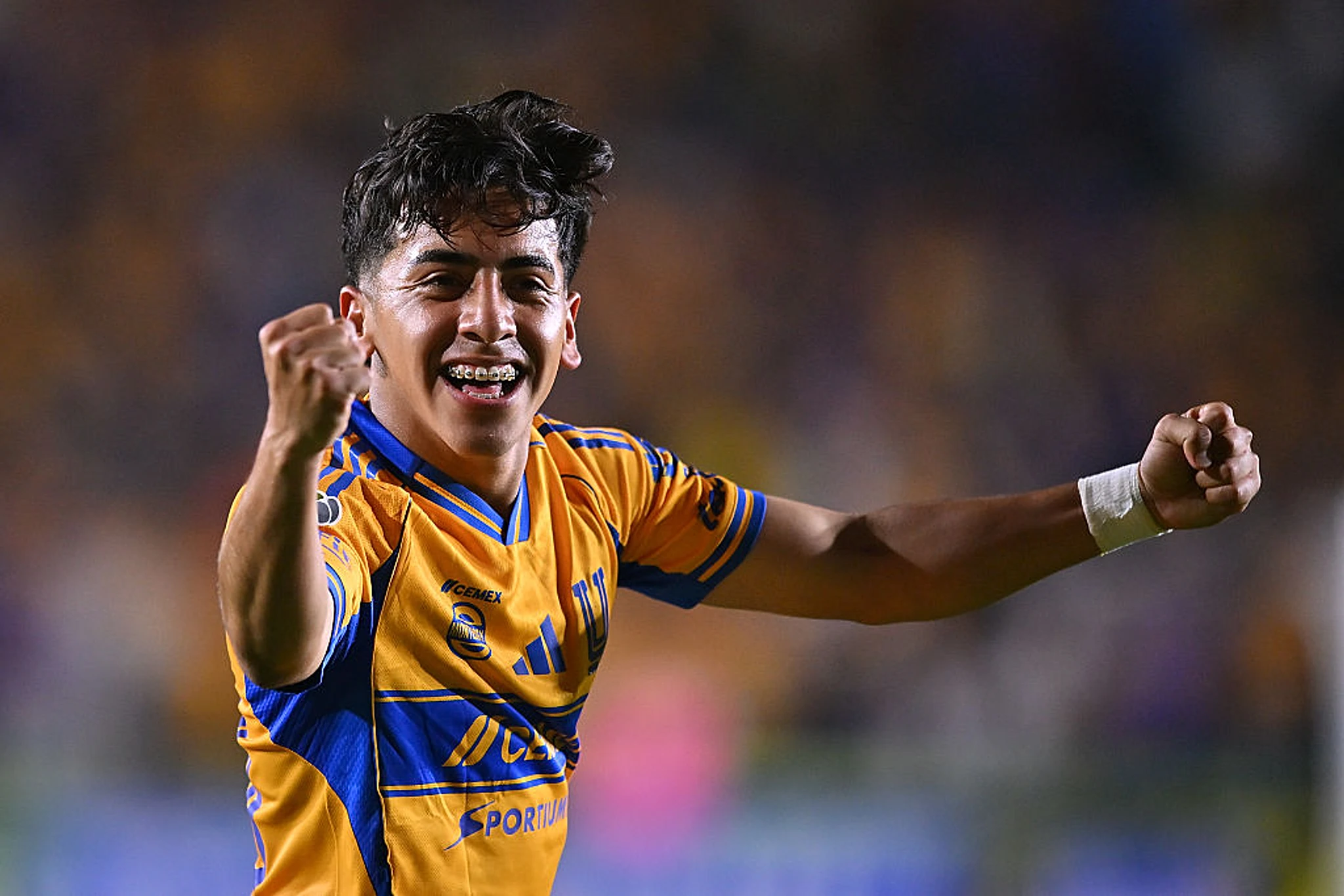Tigres thrash Chivas again, leave them on the ropes in play-offs