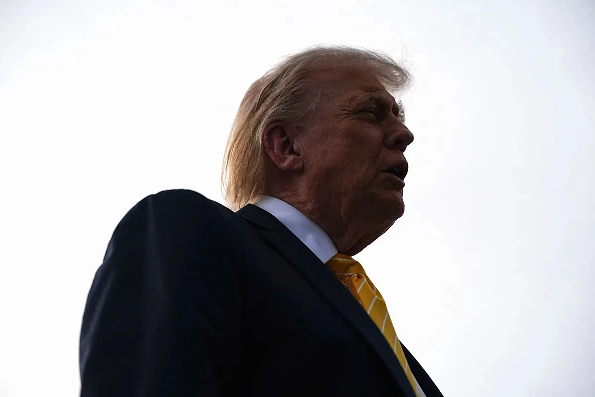 President Trump arrives in suite at Doral golf club for PGA Tour event