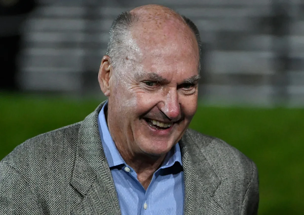 Retired Big Ten commissioner receives hefty revenue share payday