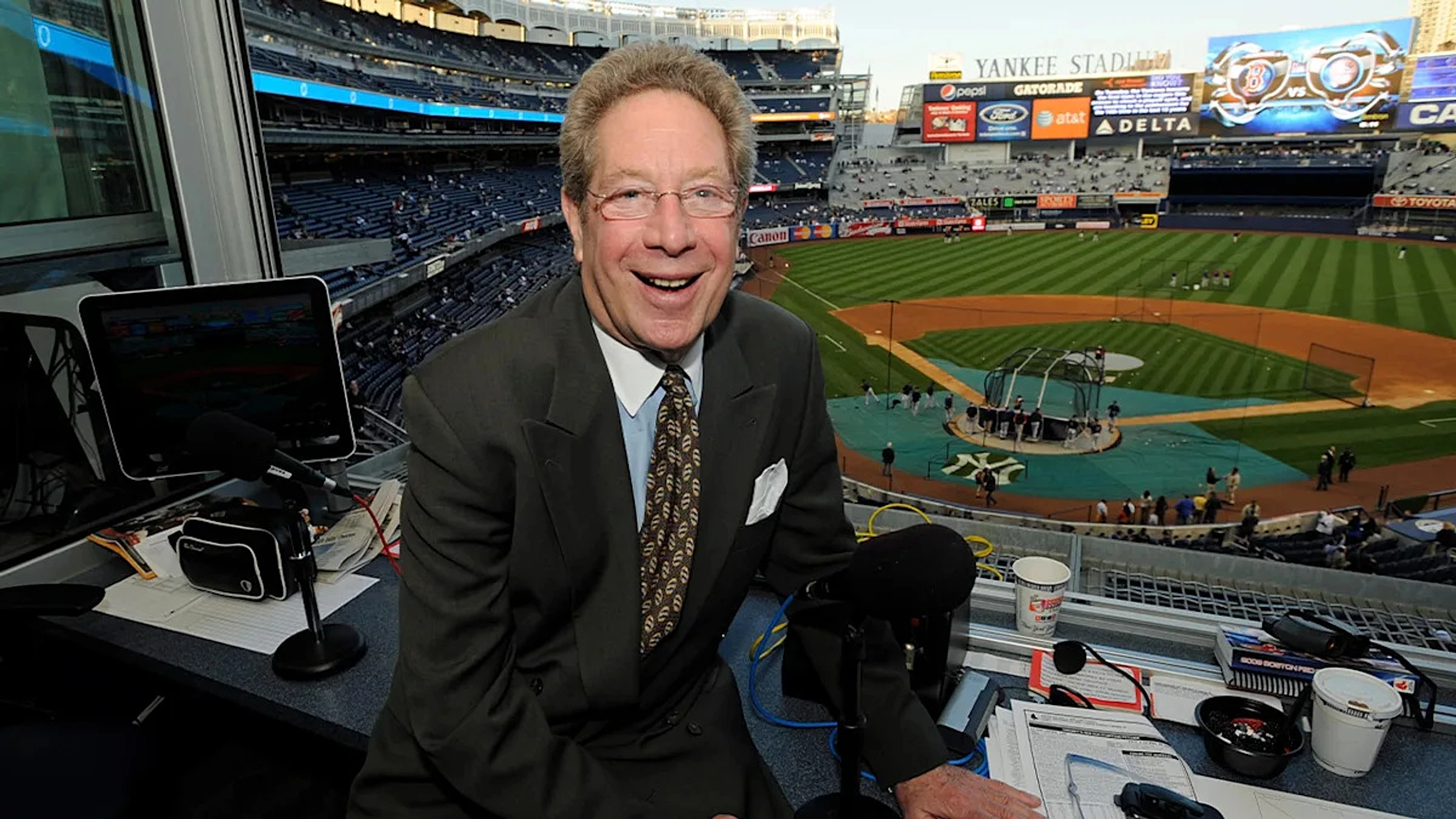 John Sterling, legendary radio voice of the New York Yankees, dies at 87