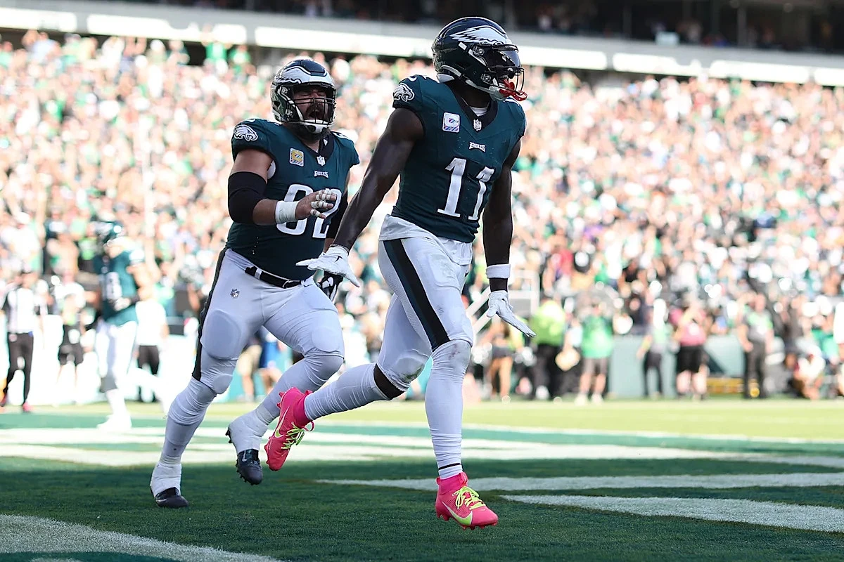 A.J. Brown sends a clear message to Eagles fans at youth football camp