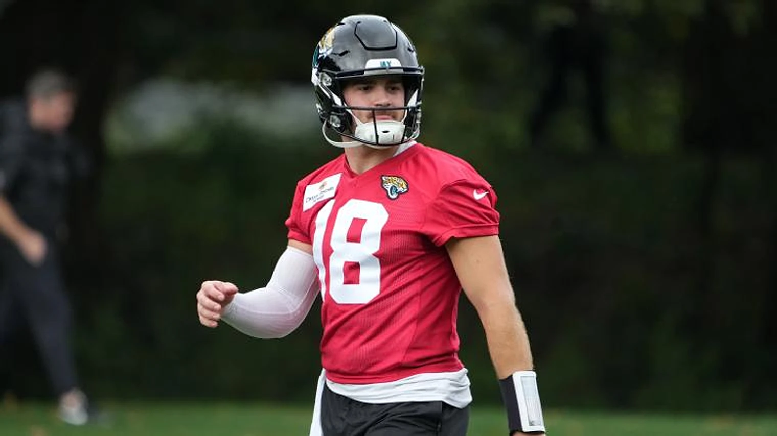 Steelers' QB-WR potential dual threat leaves NFL to sign contract in UFL