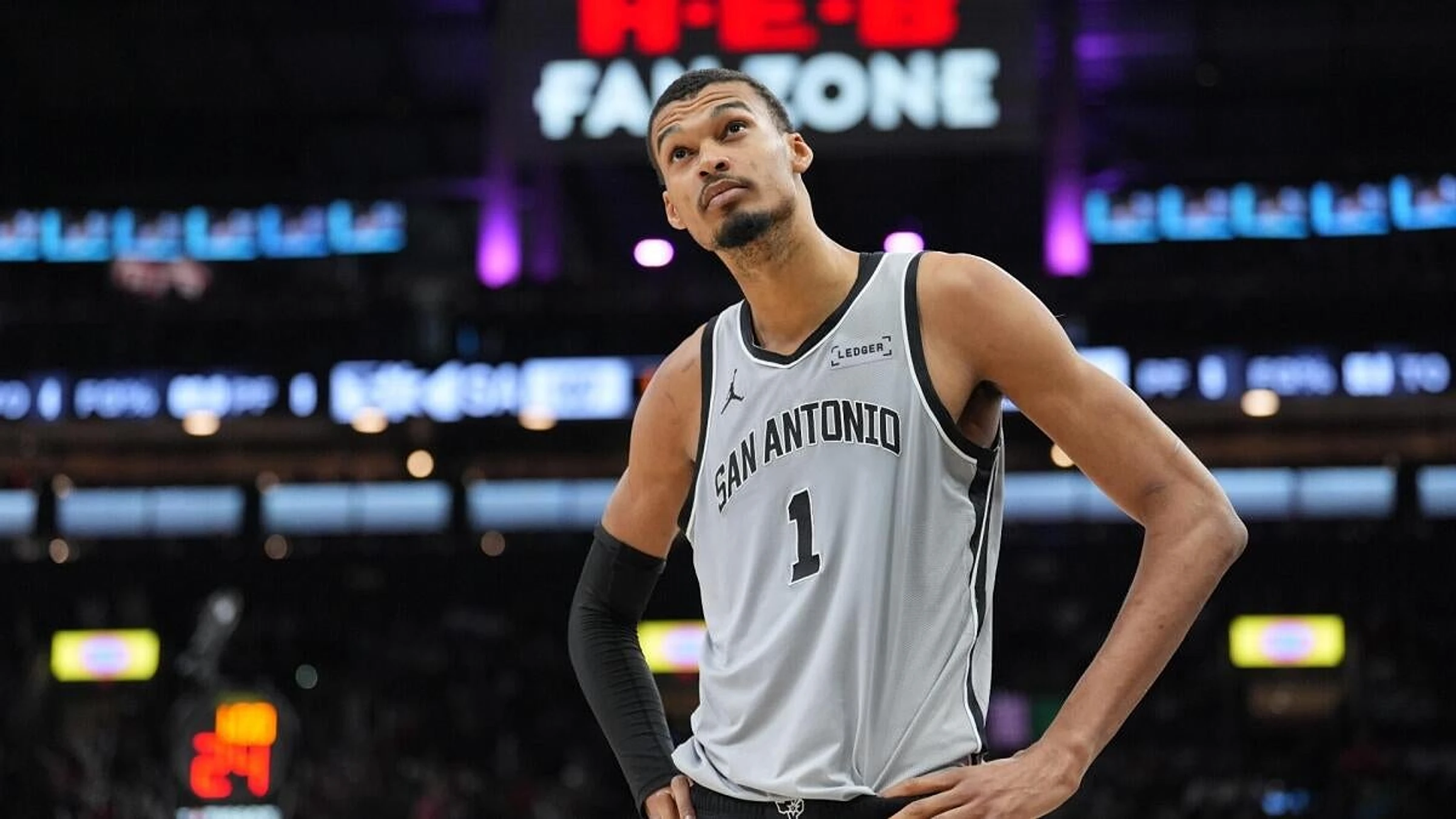 Spurs vs. Timberwolves odds, prediction, time: 2026 NBA playoff picks, Game 1 best bets from proven model
