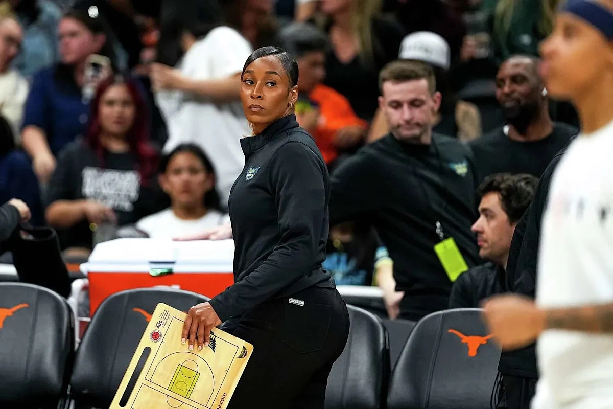WNBA star Azzi Fudd learning from former Texas basketball starter Empress Davenport