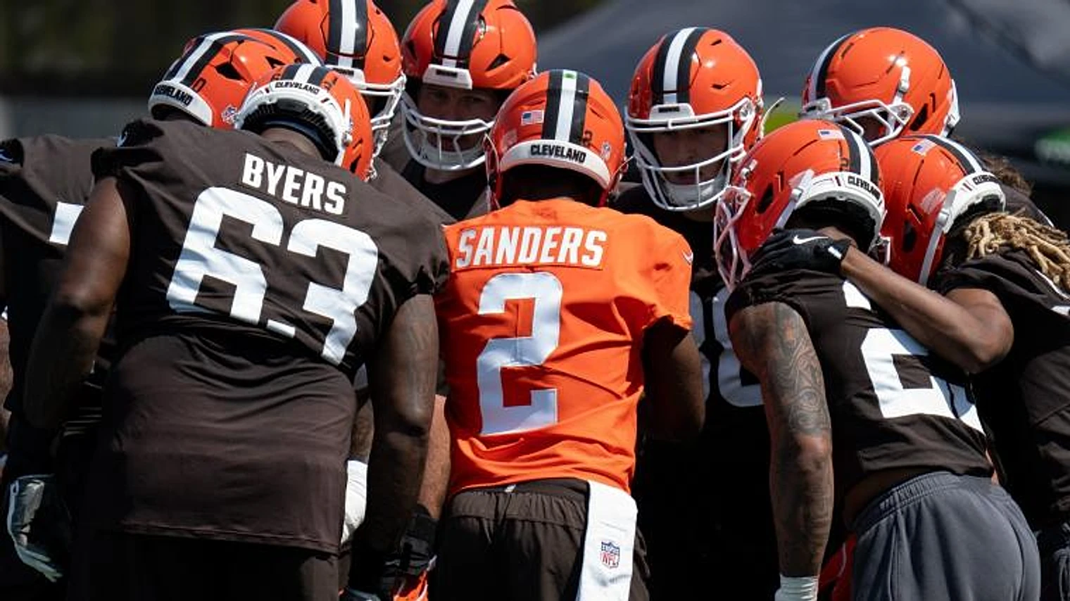 Shedeur Sanders and Deshaun Watson sent an urgent message on Browns’ 2027 NFL draft plans