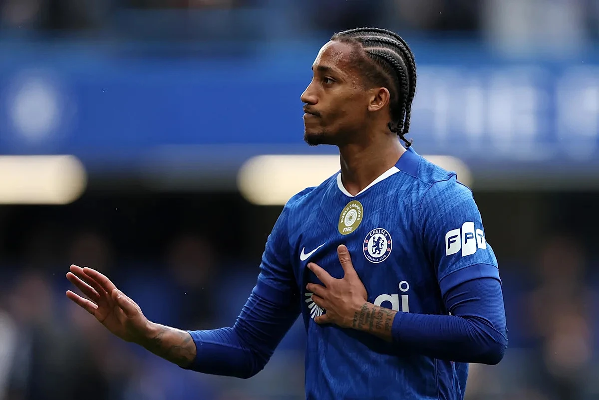 Barcelona target Joao Pedro scores brilliant overhead kick as Chelsea lose again