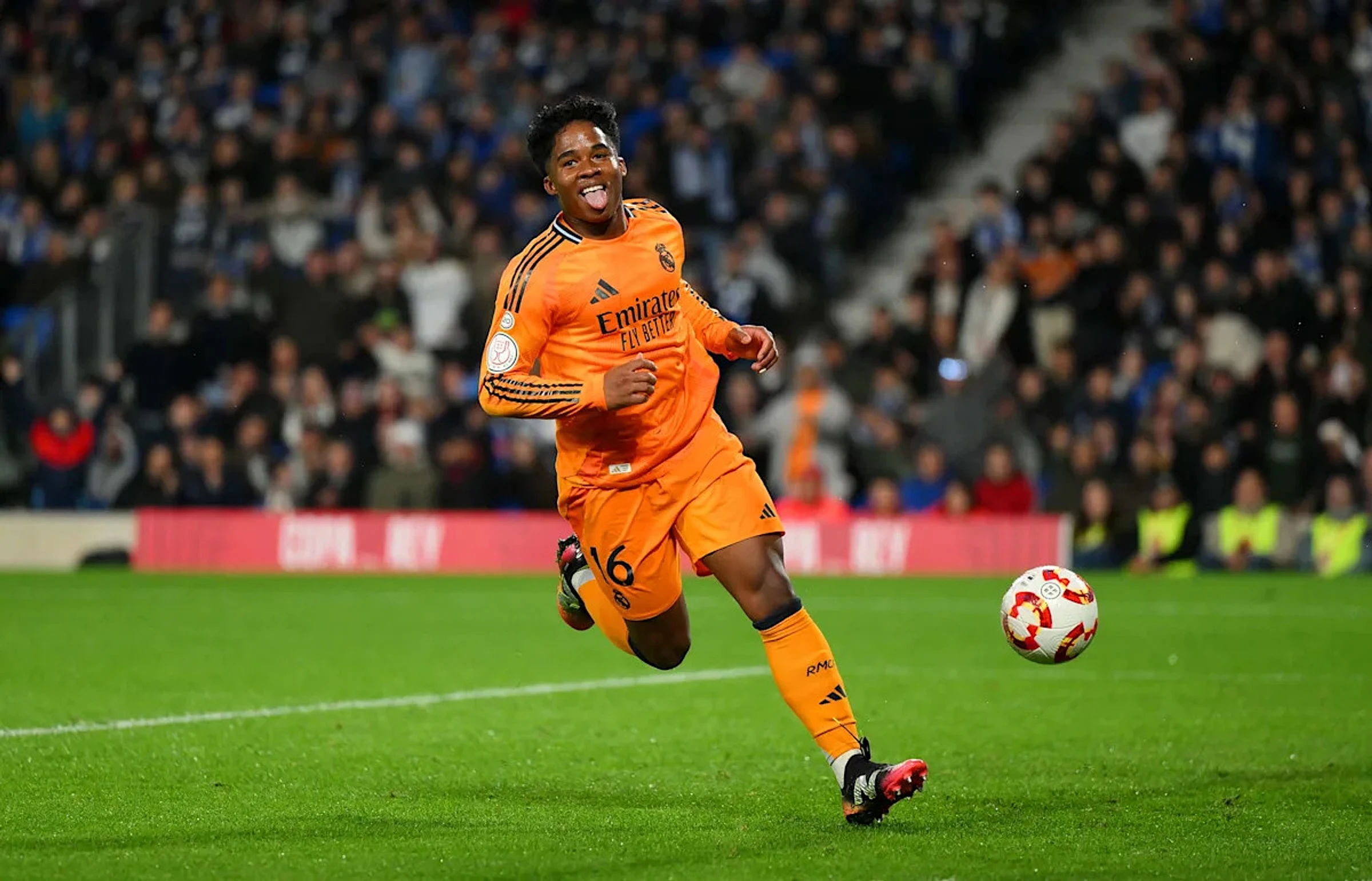 Real Madrid pair Bellingham & Vinícius show support for on-loan Endrick
