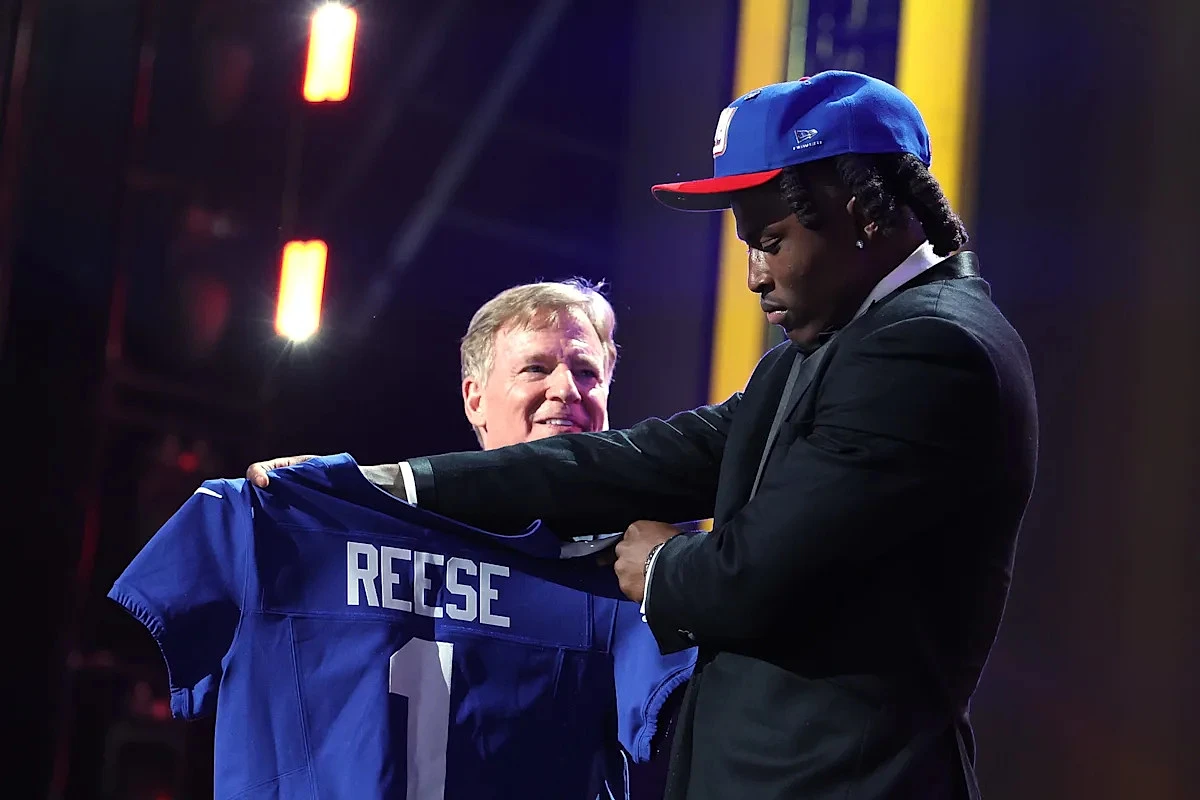 Joe Schoen: Giants weren't trading back if Arvell Reese was available