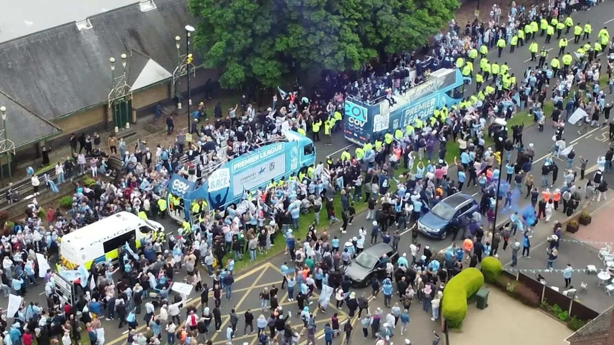 'Once in a lifetime party' as thousands celebrate in city