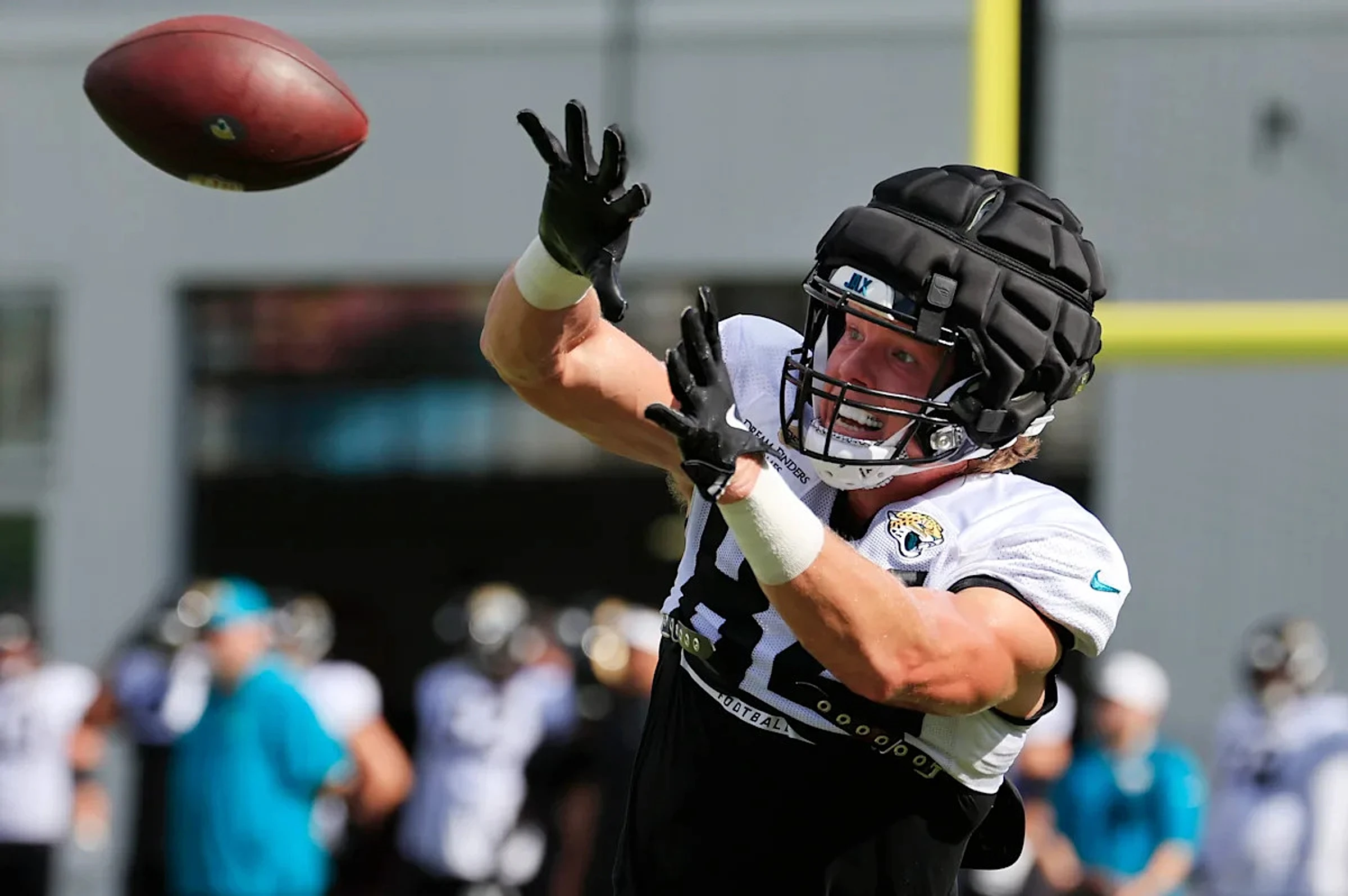 Is Jaguars veteran TE on outside looking in after NFL draft?