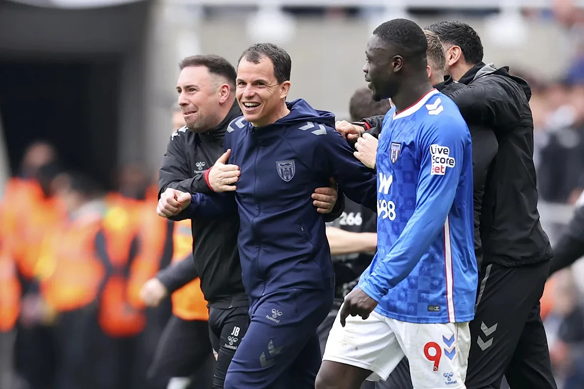 Replace Régis Le Bris? “Not For Me, Clive”