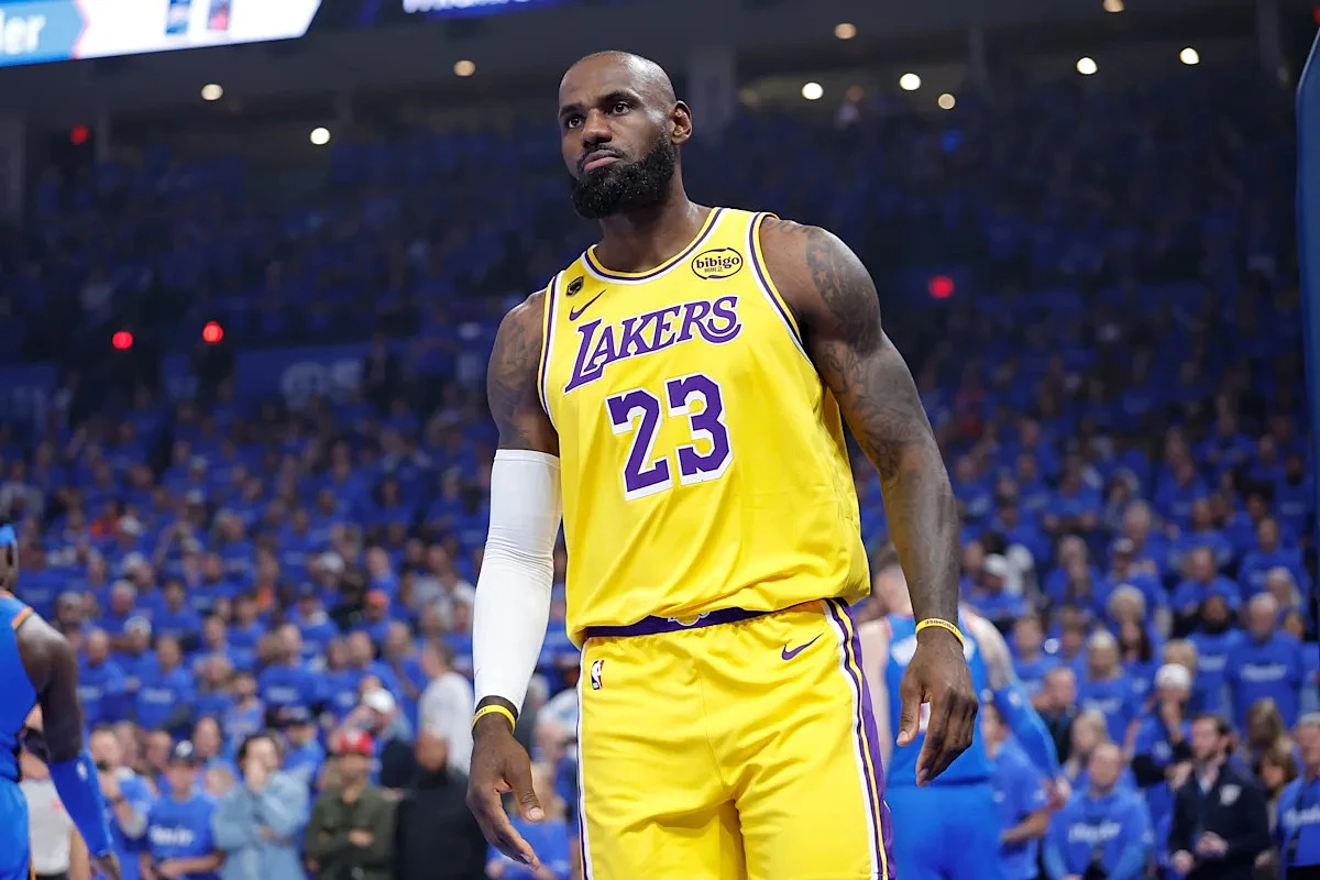 LeBron James keeps it real about why Lakers are struggling offensively