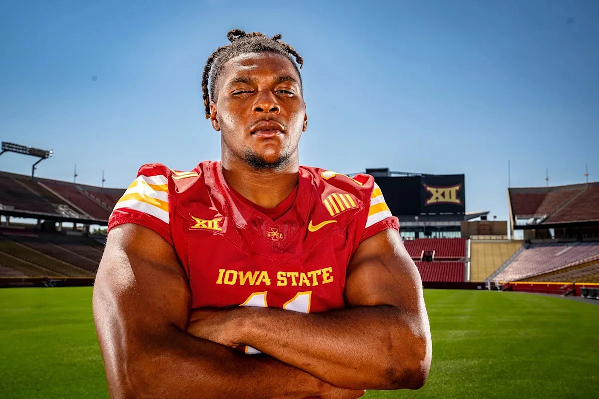 Tyler Onyedim reunites with 'big brother' Eyioma Uwazurike in the NFL
