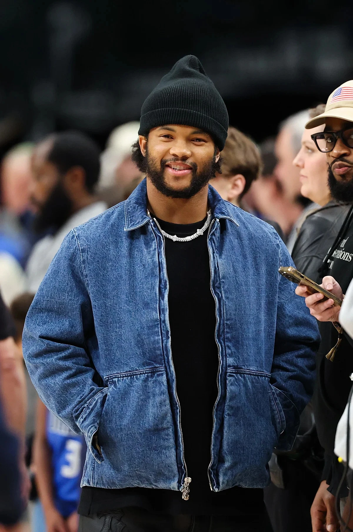 Kyler Murray to wear familiar No. 1 for Minnesota Vikings