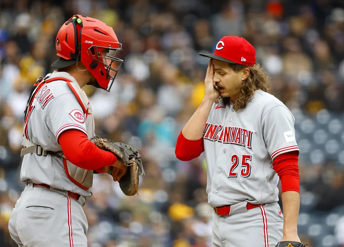 Cincinnati Reds starter Rhett Lowder exits game early with apparent injury