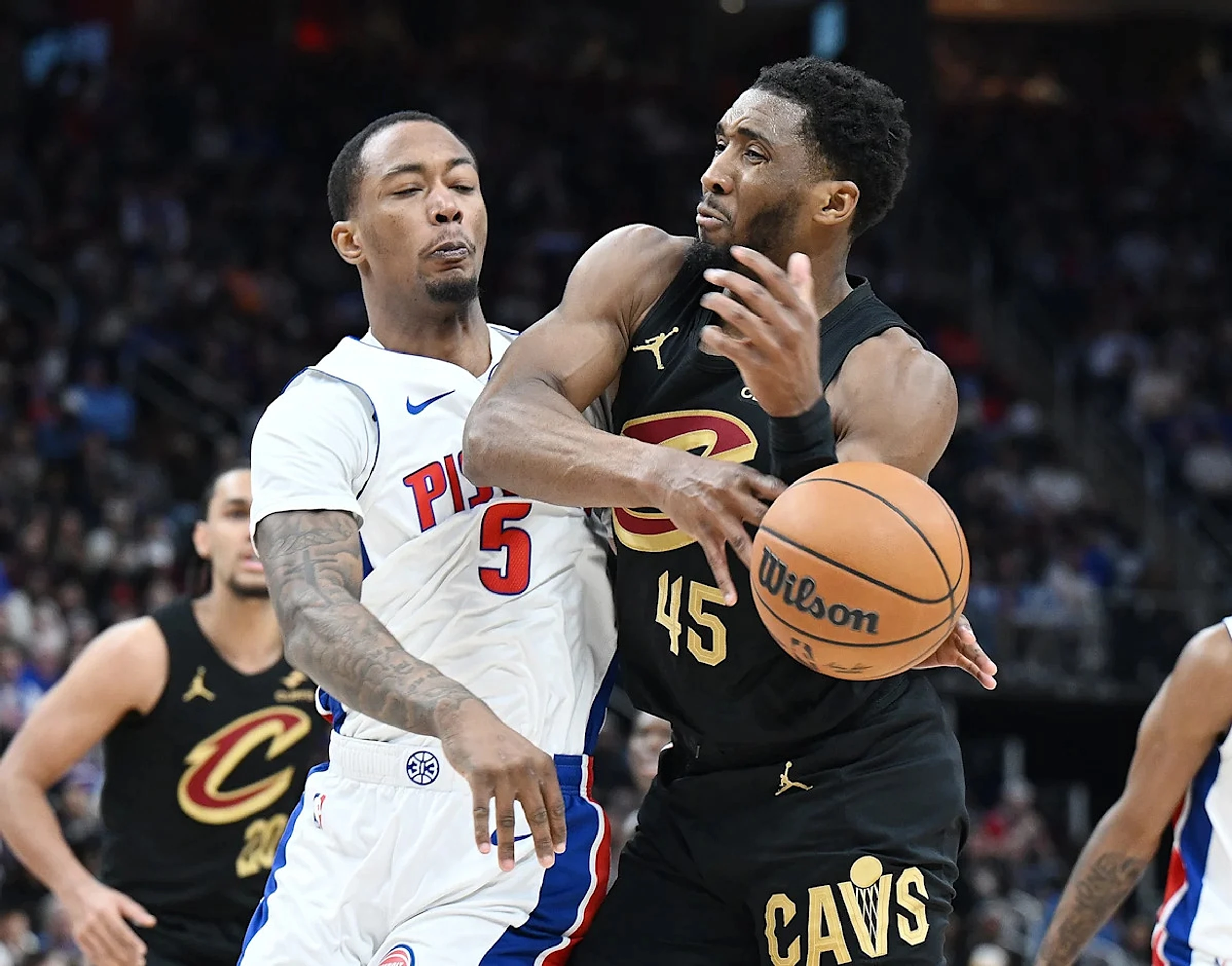 Pistons halfway home, take 2-0 lead over Cavs in Eastern semifinal
