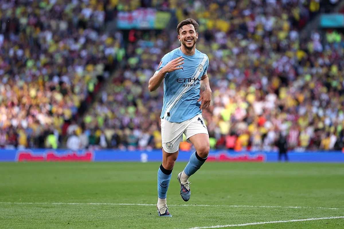 Can a Manchester City midfielder offer more in the Rodri role?