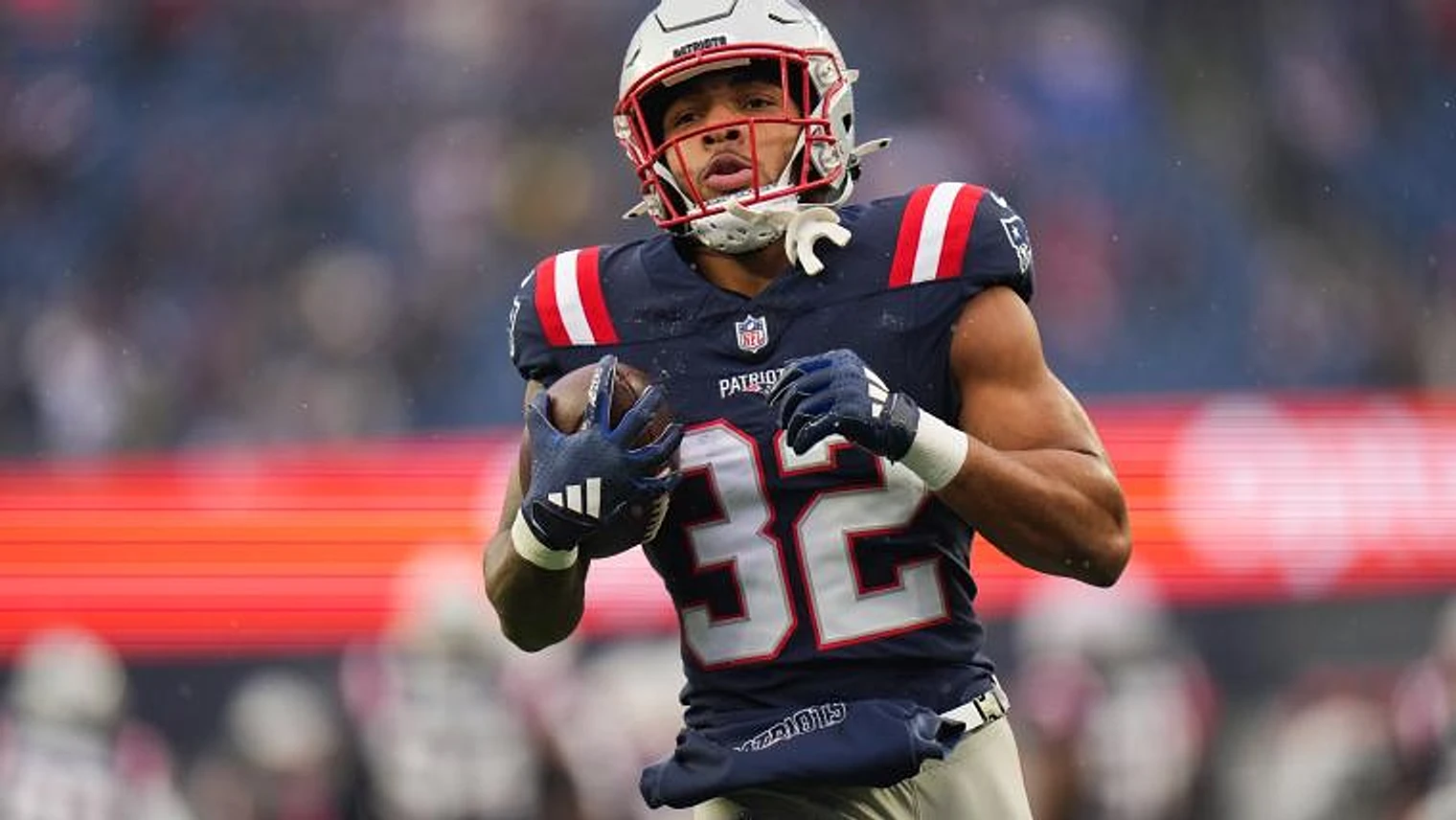 Insider Reveals 'Front-Runner' To Win Patriots Final RB Roster Spot