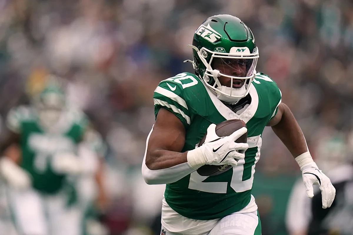 Jets, running back Breece Hall agree to a 3-year, $45.75 million contract extension, AP source says