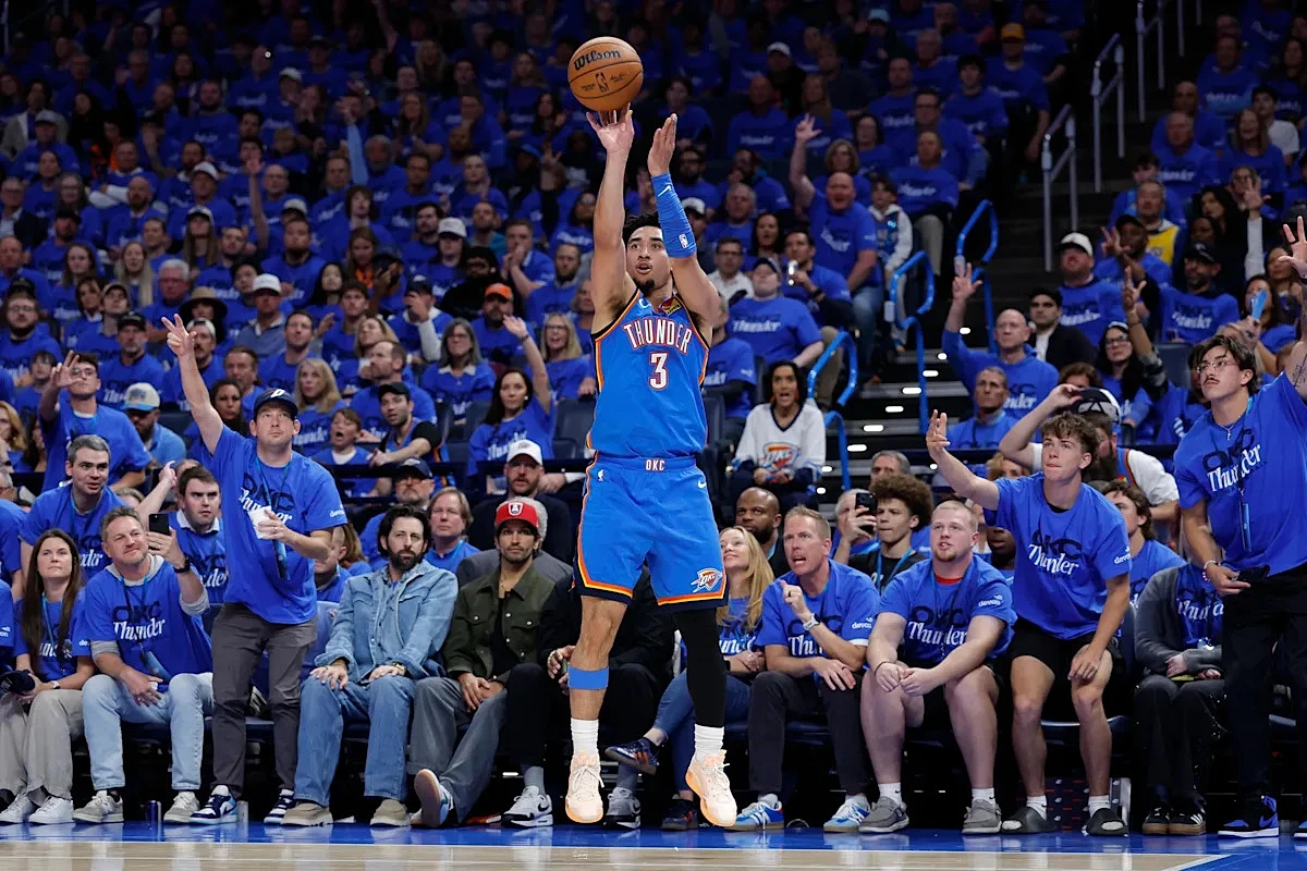 Chet Holmgren raves about Jared McCain's shot-making vs. Lakers