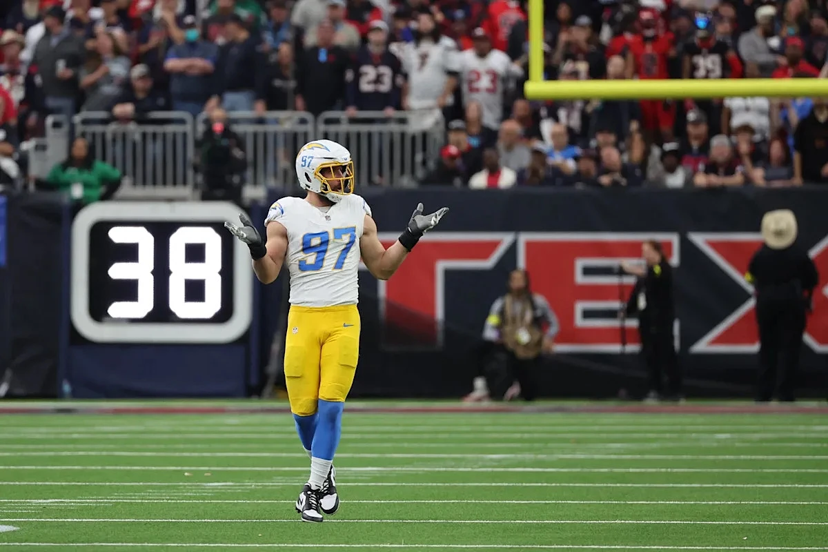 One More OLB Addition Makes Sense for the Vikings
