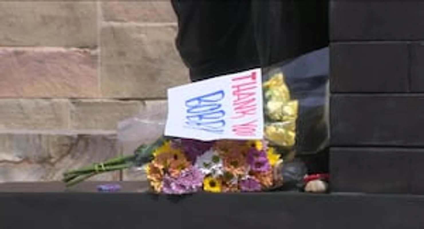 Fans pay tribute to Bobby Cox at Truist: ‘He was family’