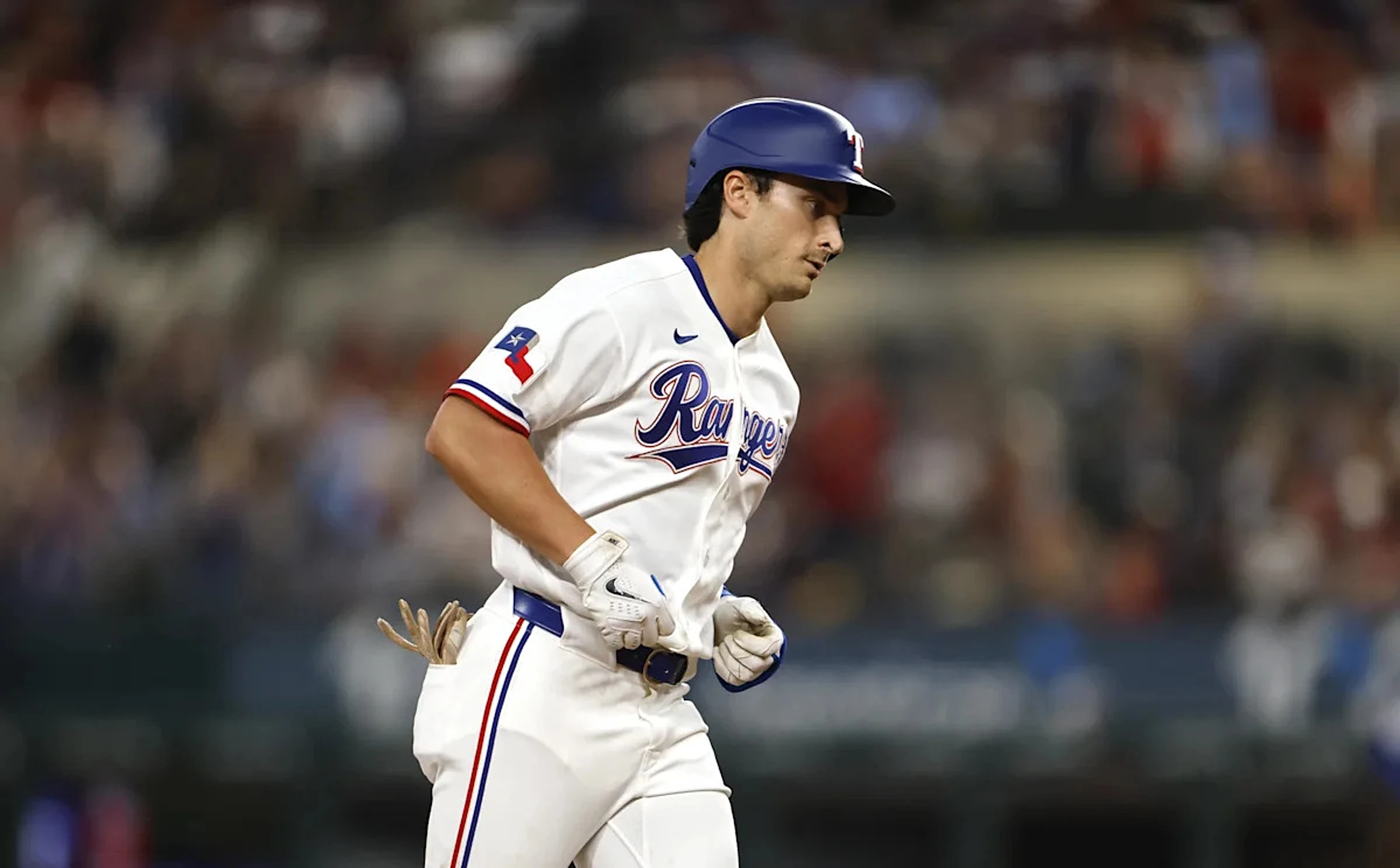 18-21 – Rangers snap Chicago’s winning streak with 6-0 victory